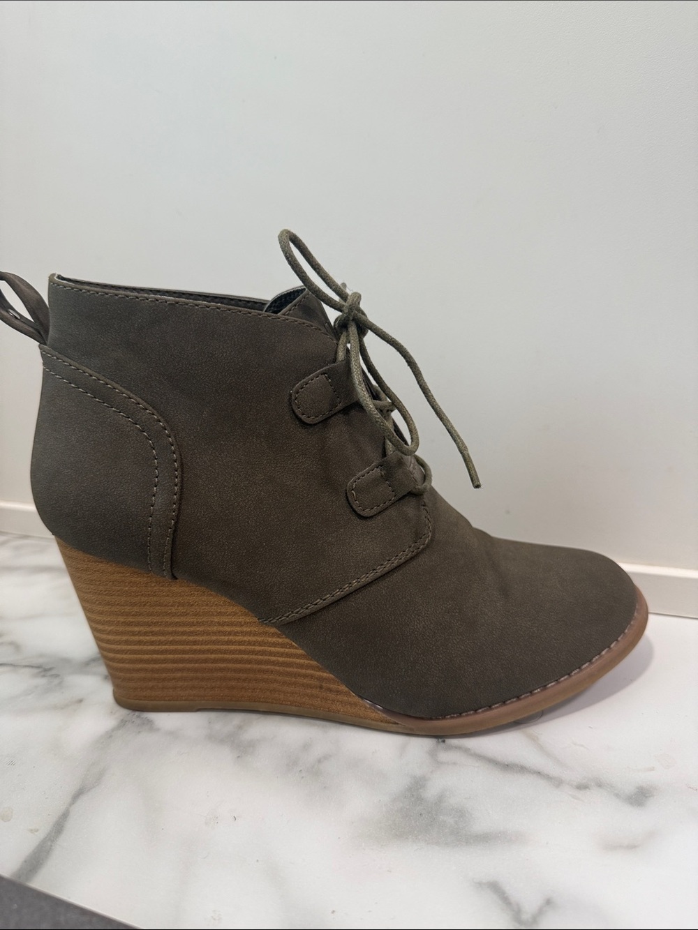 Nautica Olive Green Wedge Booties Women’s size 8